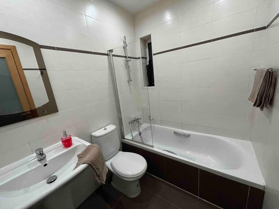 Апартаменты A Flat In The Heart Of Bugibba Сент-Полс-Бей Экстерьер фото